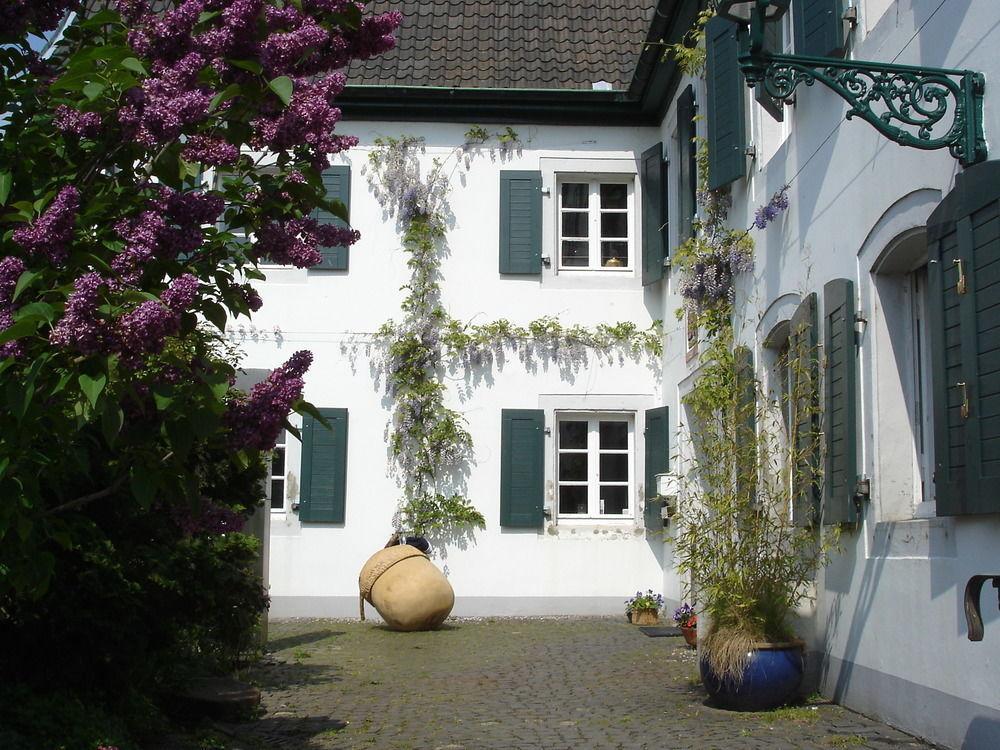 Rhein River Guesthouse - Direkt Am Rhein Leverkusen Exterior foto